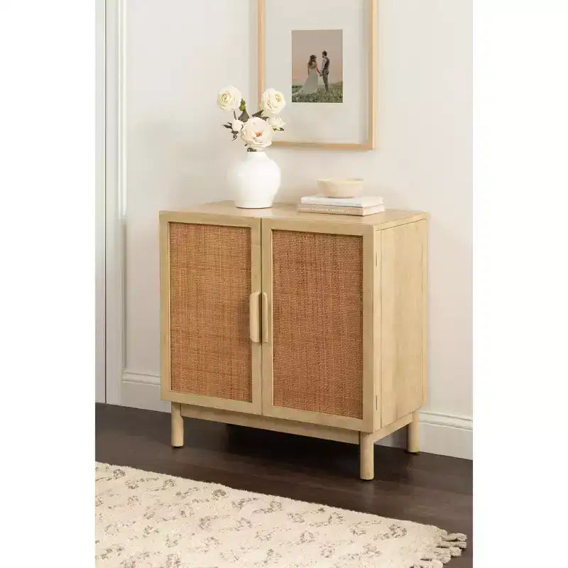 Meuble bas décoratif en rotin