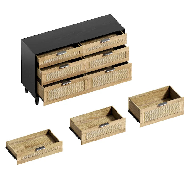Commode six tiroirs en rotin avec poignées métalliques et pieds en bois