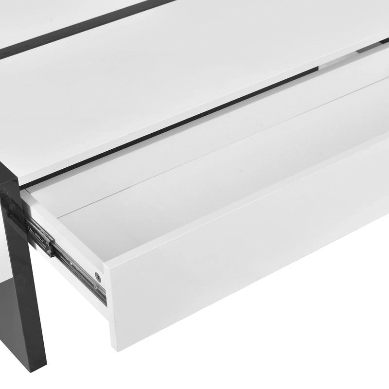 Table basse moderne à surface très brillante